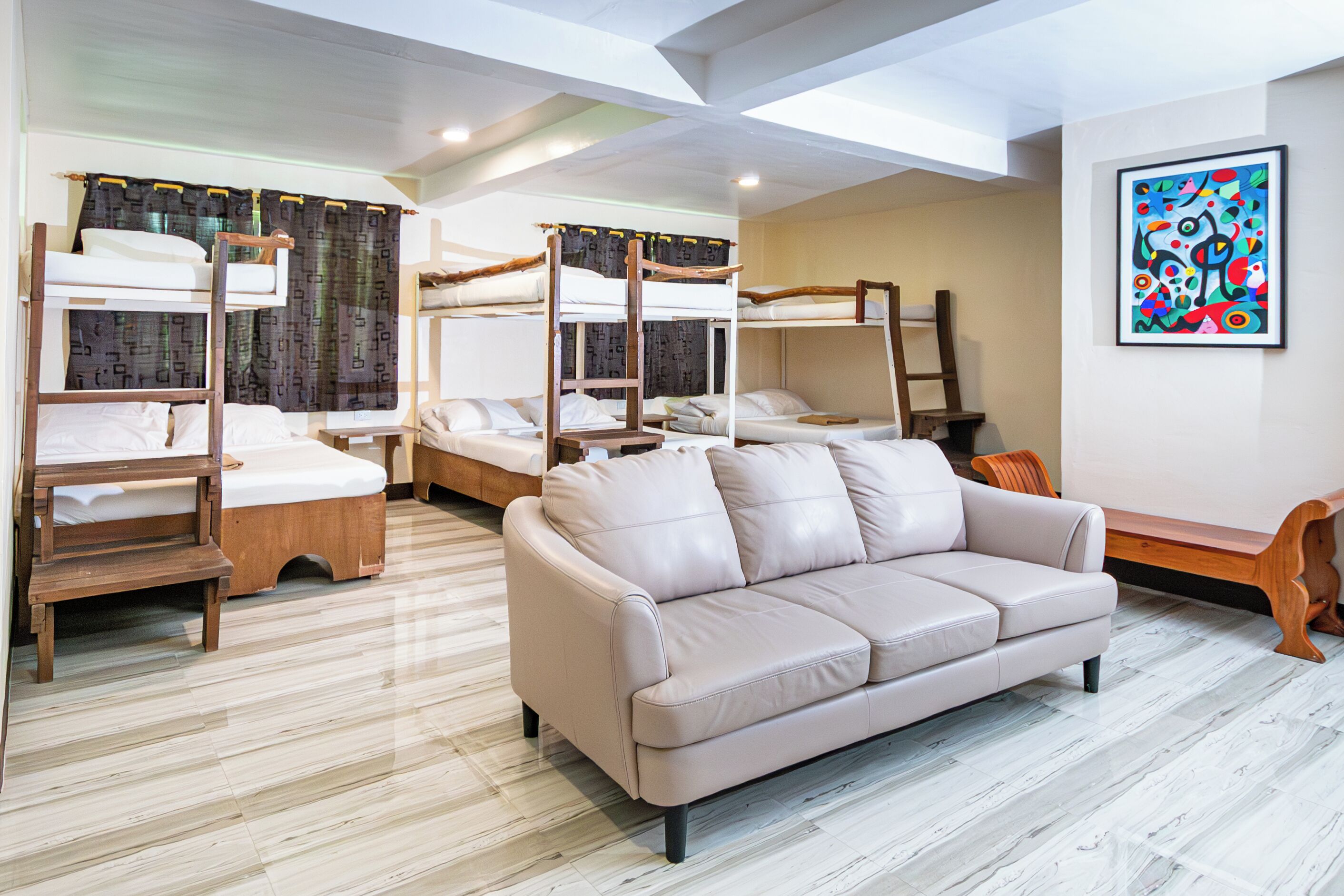 Villa Renee | In-room safe, free wired internet, bed sheets
