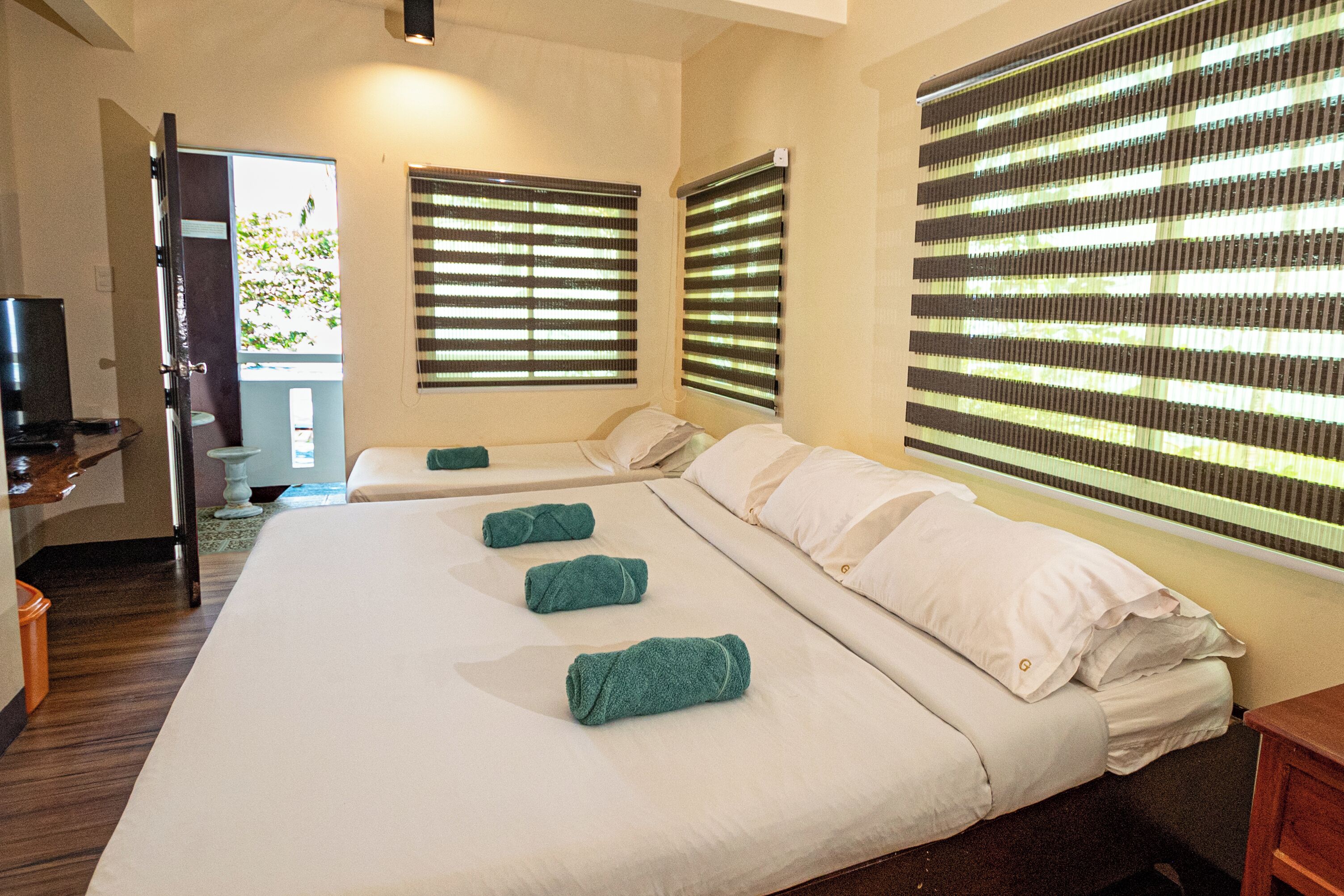Villa Oscar | In-room safe, free wired internet, bed sheets