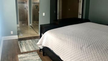 3 chambres, fer et planche à repasser, Wi-Fi, draps fournis