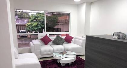 Apartasuites La Flora