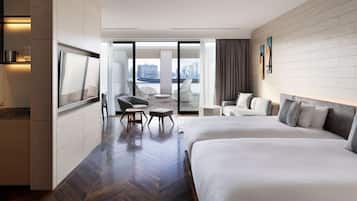 Junior Suite , 2 beds , with balcony, Non Smoking | In-room safe, desk, soundproofing, free WiFi