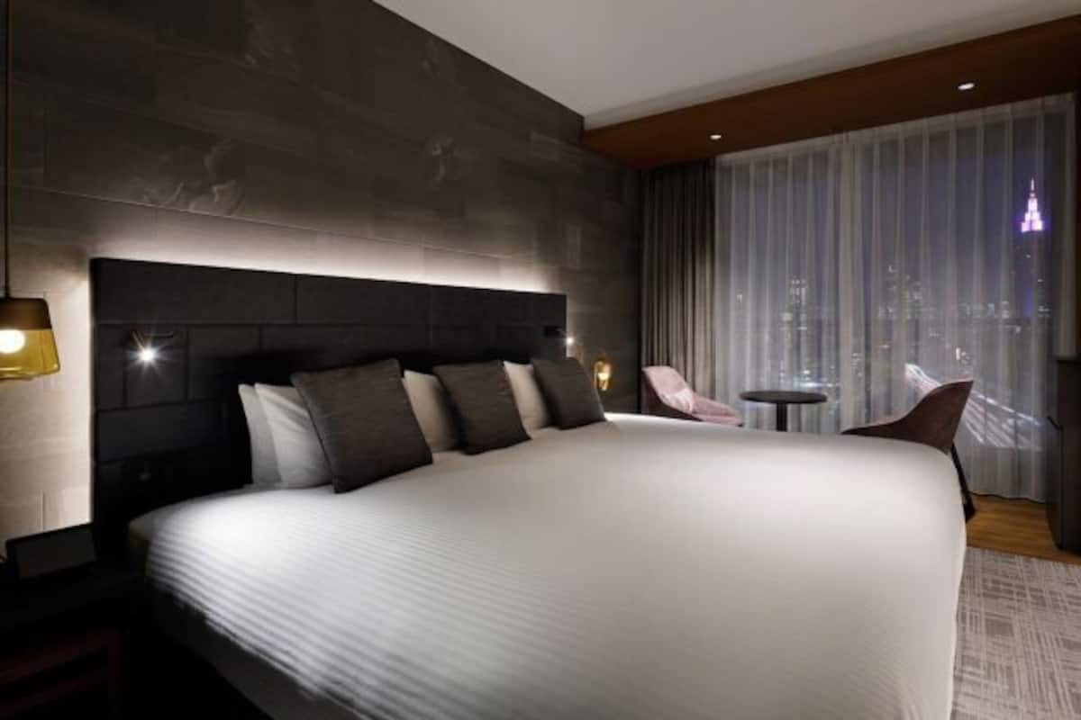 In-room safe, desk, soundproofing, free WiFi