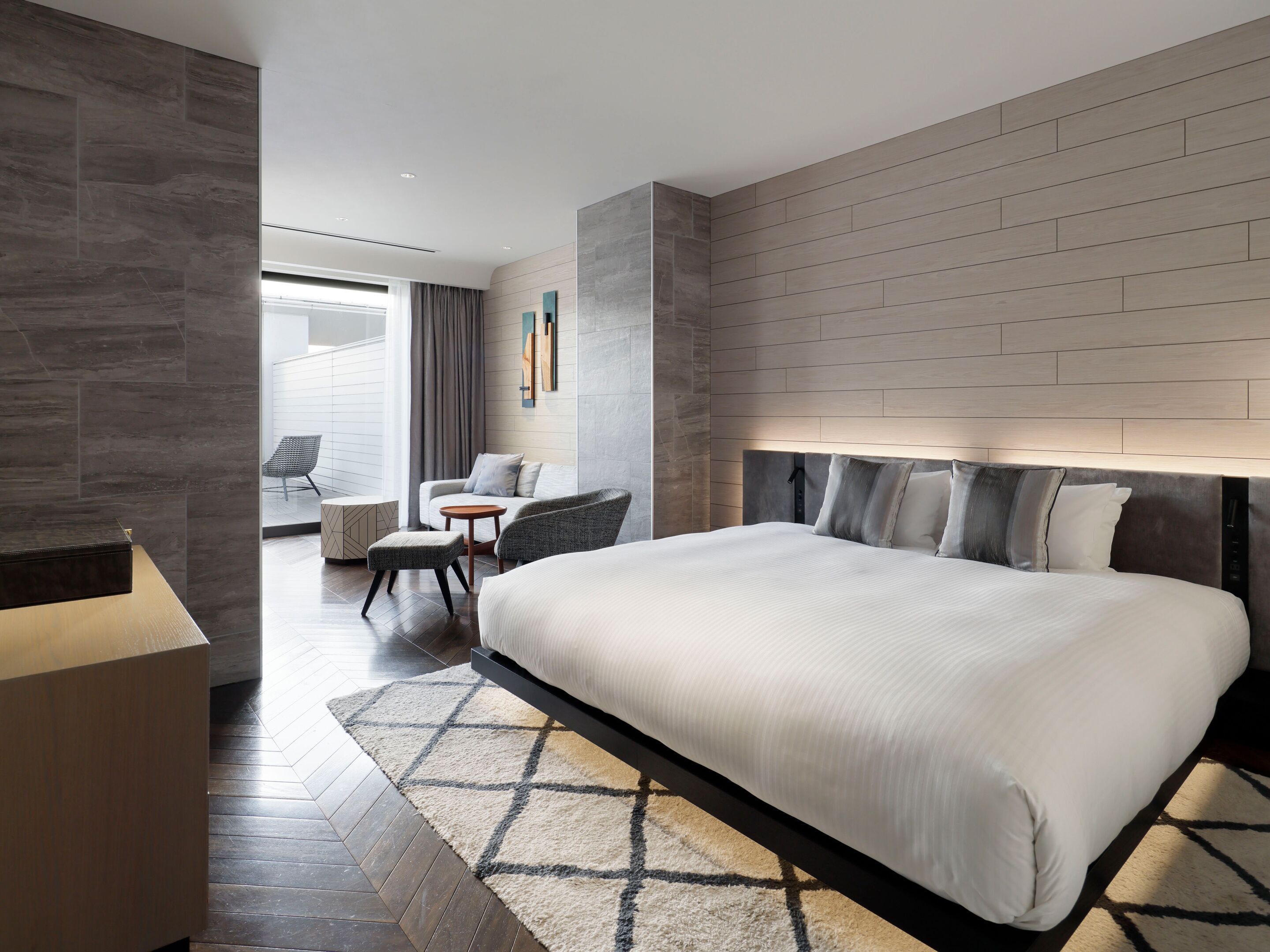 In-room safe, desk, soundproofing, free WiFi