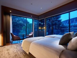 Caja fuerte, escritorio, sistema de insonorización y wifi gratis