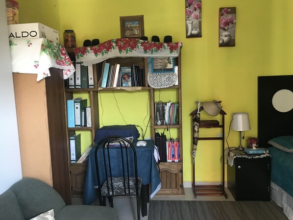 Chambre Double Confort, 1 grand lit 1 place | Literie de qualité supérieure, coffres-forts dans les chambres