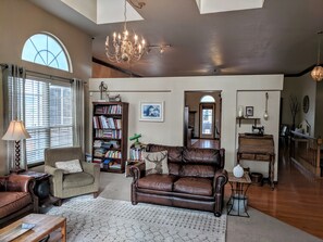 TV, fireplace, DVD player, ping pong