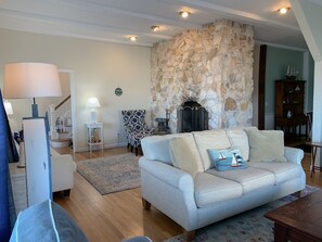 TV, fireplace, DVD player, books - Circa 1870 Oceanfront Home in Brant Rock  - Commanding Views Of The Ocean (Marshfield)
