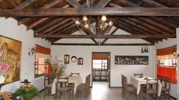 Se sirven desayunos, comidas y cenas