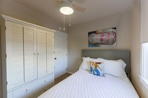 2 dormitorios, tabla de planchar con plancha, wifi gratis y ropa de cama