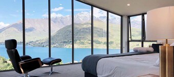 Luxury Lakeside Home - Remarkable View