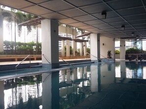 Pool - In the heart of Fort, Bonifacio Global City (Taguig)