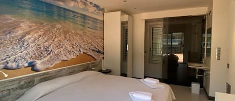 3 bedrooms, iron/ironing board