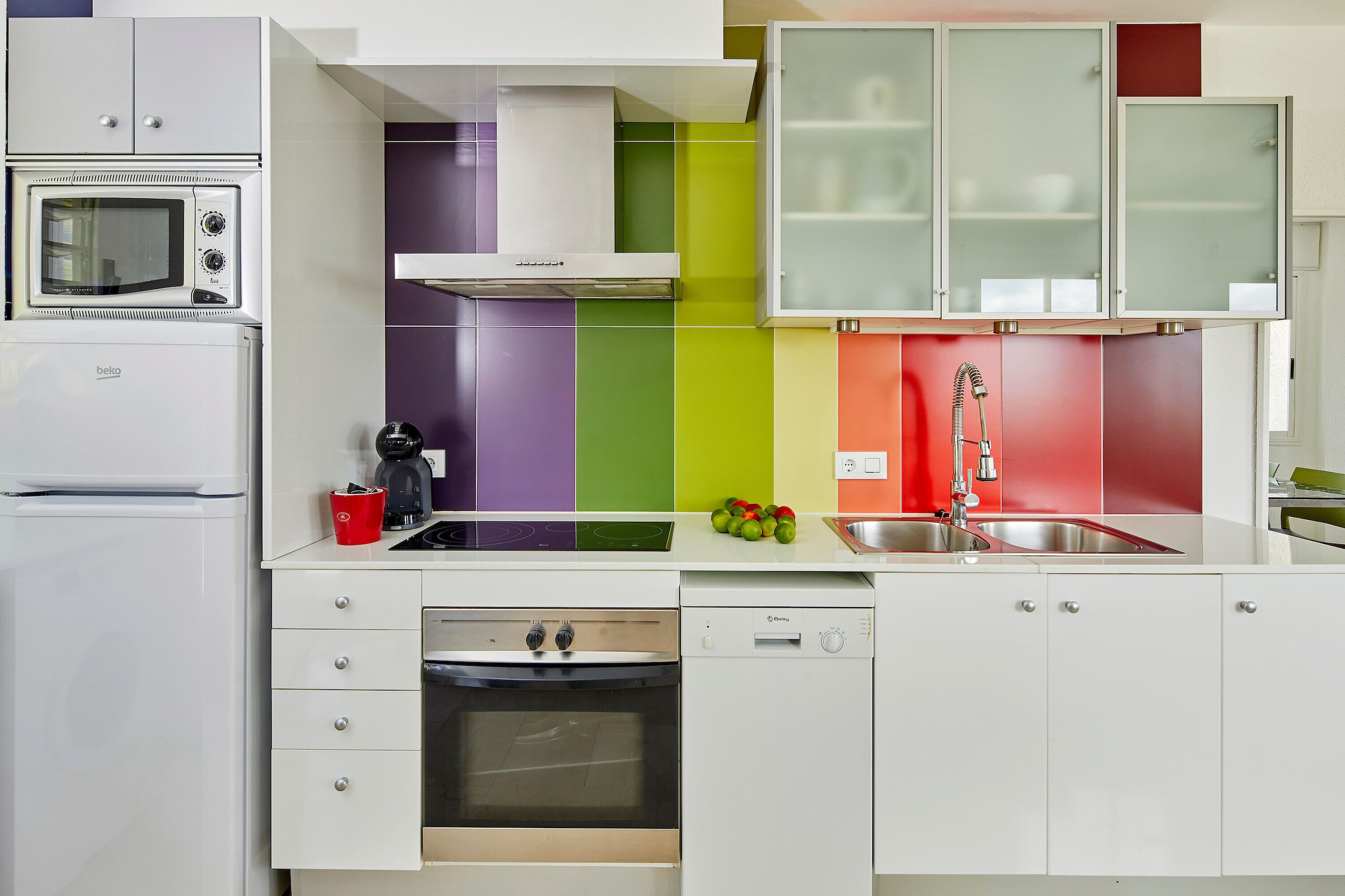 Fridge, microwave, dishwasher, coffee/tea maker