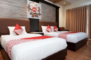 Desk, free WiFi, bed sheets