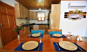 Villa, Pool View | In-room dining