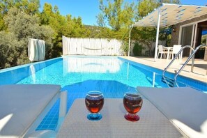 Private pool