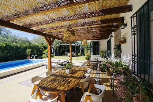 Villa Ferrer in the hills of the Sevillian Aljarafe