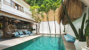 Sundeck - Villa Metisse by Villa Finder (Seminyak)