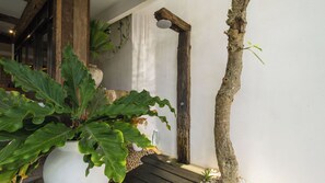 Outdoor pool - Villa Metisse by Villa Finder (Seminyak)