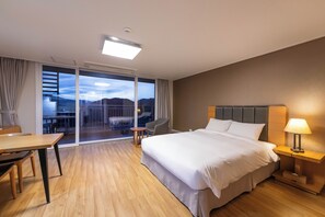 Blackout curtains, free WiFi, bed sheets, wheelchair access - Take Hotel & Resort Inje Speedium (Inje)