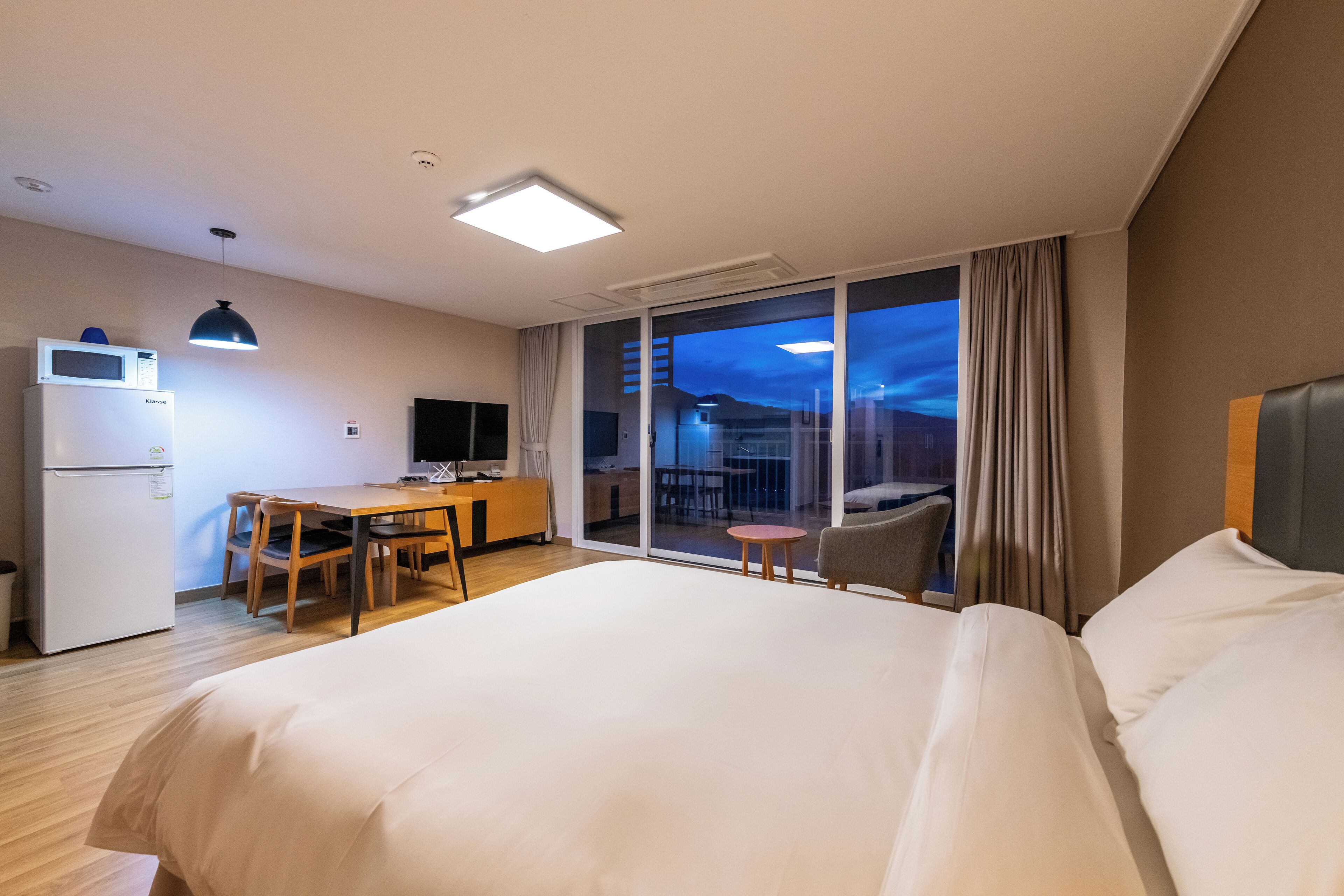 Blackout drapes, free WiFi, bed sheets, wheelchair access