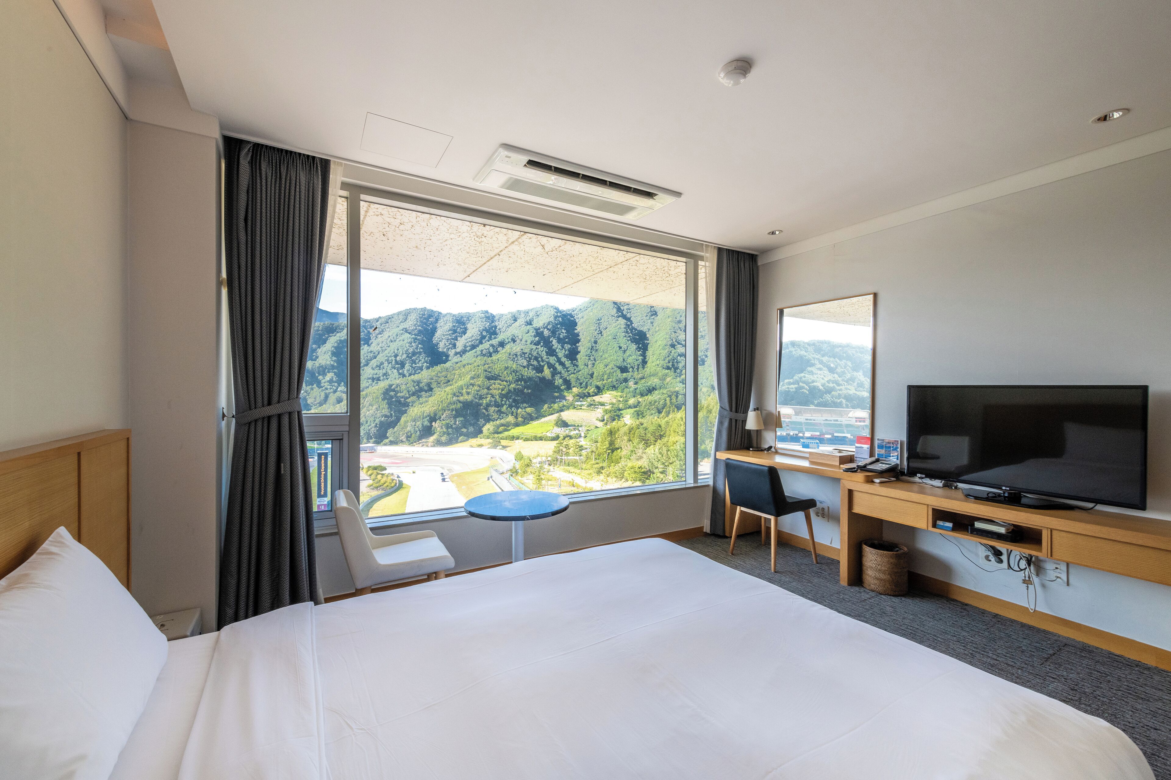 Blackout drapes, free WiFi, bed sheets, wheelchair access