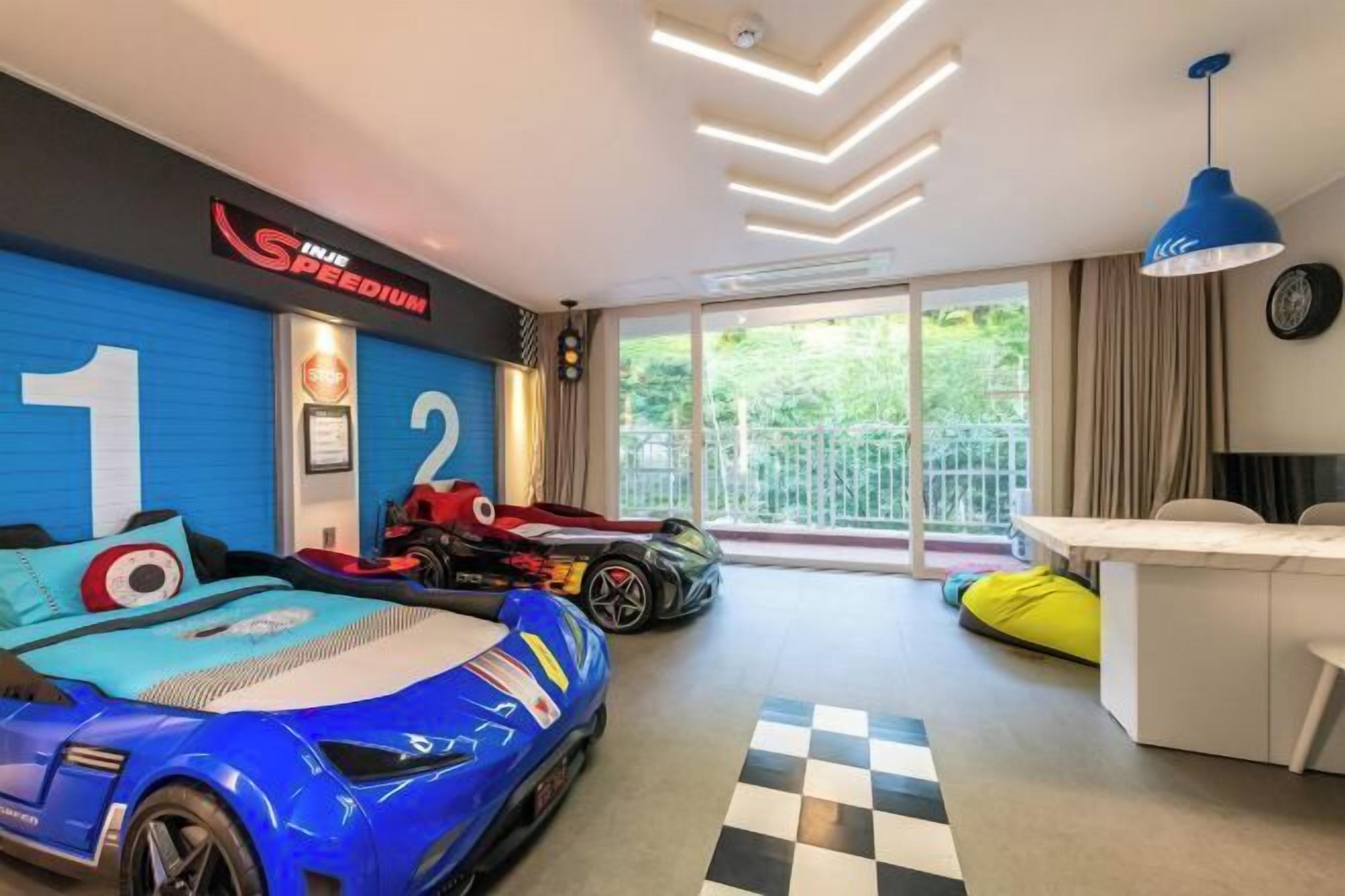 Blackout drapes, free WiFi, bed sheets, wheelchair access