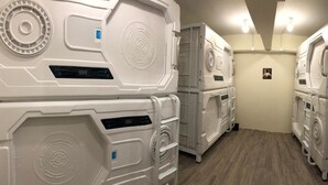 Shared Dormitory, Mixed Dorm - Capsule Causeway Bay (Hong Kong)