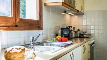 Villa, 4 Bedrooms, Private Pool, Sea View | Private kitchen | Full-size fridge, microwave, oven, stovetop