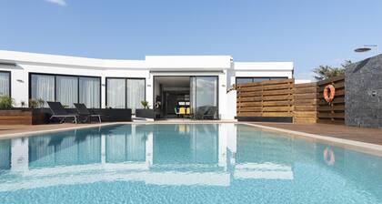 NEU in Los Mojones, 5 Schlafzimmer, 4 Bäder, Villa mit atemberaubender Aussicht und Einrichtungen