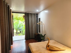 Standard Room, 1 Double Bed, Garden View | 1 bedroom, individually decorated, individually furnished