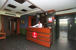 Lobby - FabHotel The Townhouse (Ghaziabad)