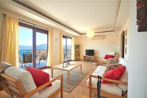 Huvila, merinäköala | Olohuone | LCD-televisio