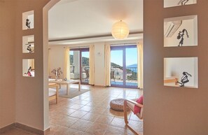 Huvila, merinäköala | Olohuone | LCD-televisio