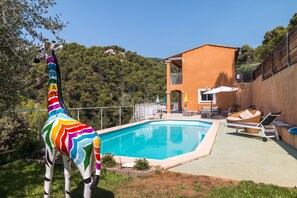 Alberca al aire libre por temporada 