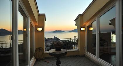 Il Golfo Artisti e Poeti Villa Thea