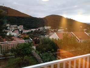 Basic Studio, Beach View | Terrace/patio - Apartmani KLIM (Dubrovnik)