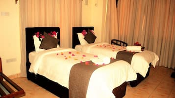 Iron/ironing board, free WiFi, bed sheets