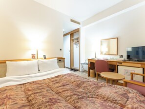 Desk, laptop workspace, free WiFi, bed sheets - Tabist Hotel Mercury Asakusabashi (Tokyo)