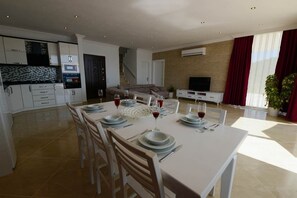 Villa, Pool View | Living room | LCD TV - Villa Oscar (Kas)