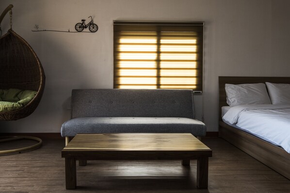 Living area - Sanbangsane Pension (Seogwipo)