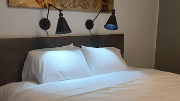 1 quarto, Wi-Fi de cortesia, roupa de cama