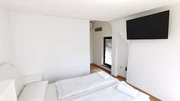 Habitación doble, baño privado | Wifi gratis y ropa de cama