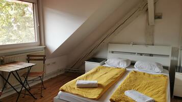 Double Room, Shared Bathroom | Free WiFi, bed sheets