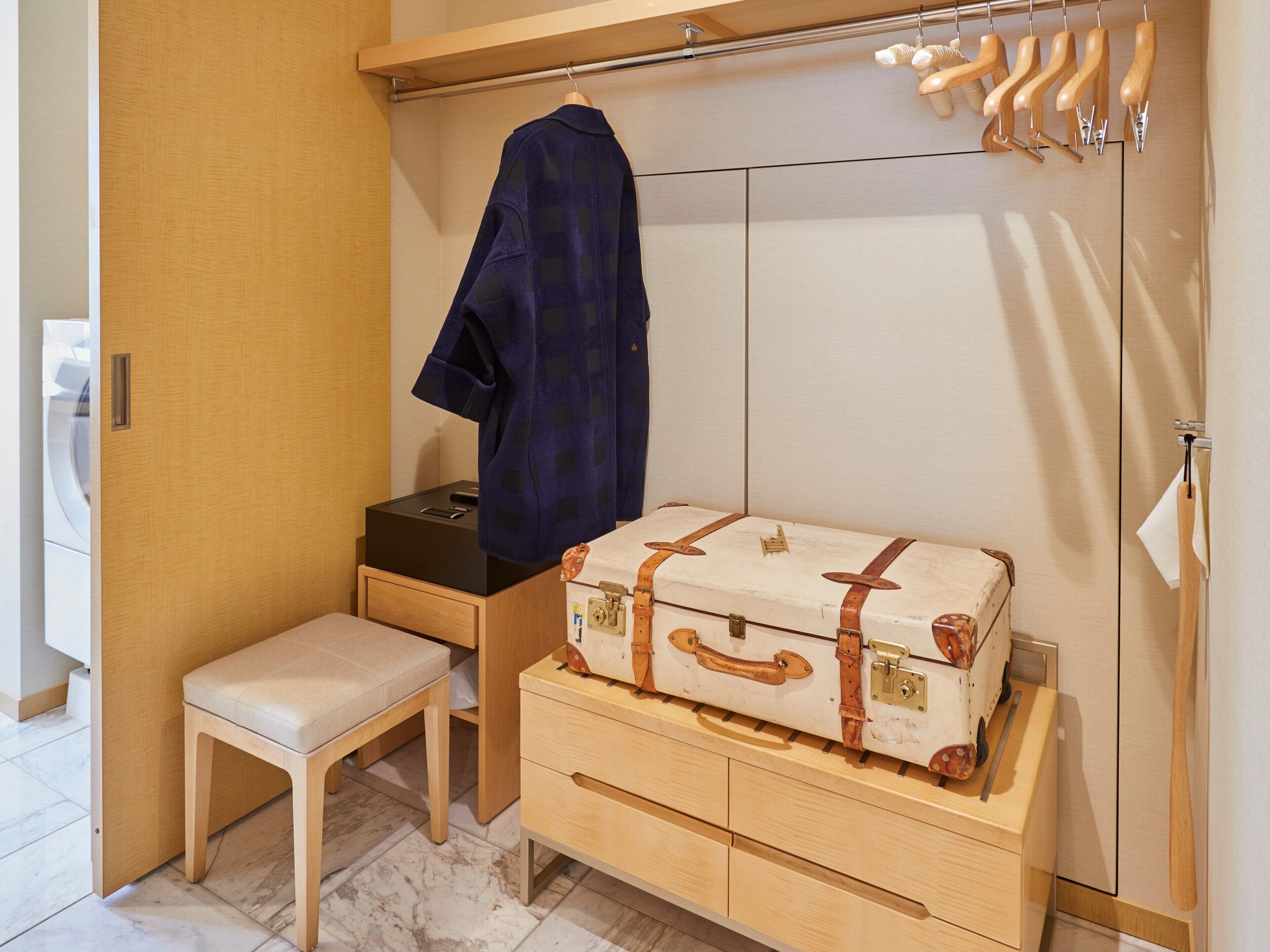 1 bedroom, hypo-allergenic bedding, free minibar, in-room safe