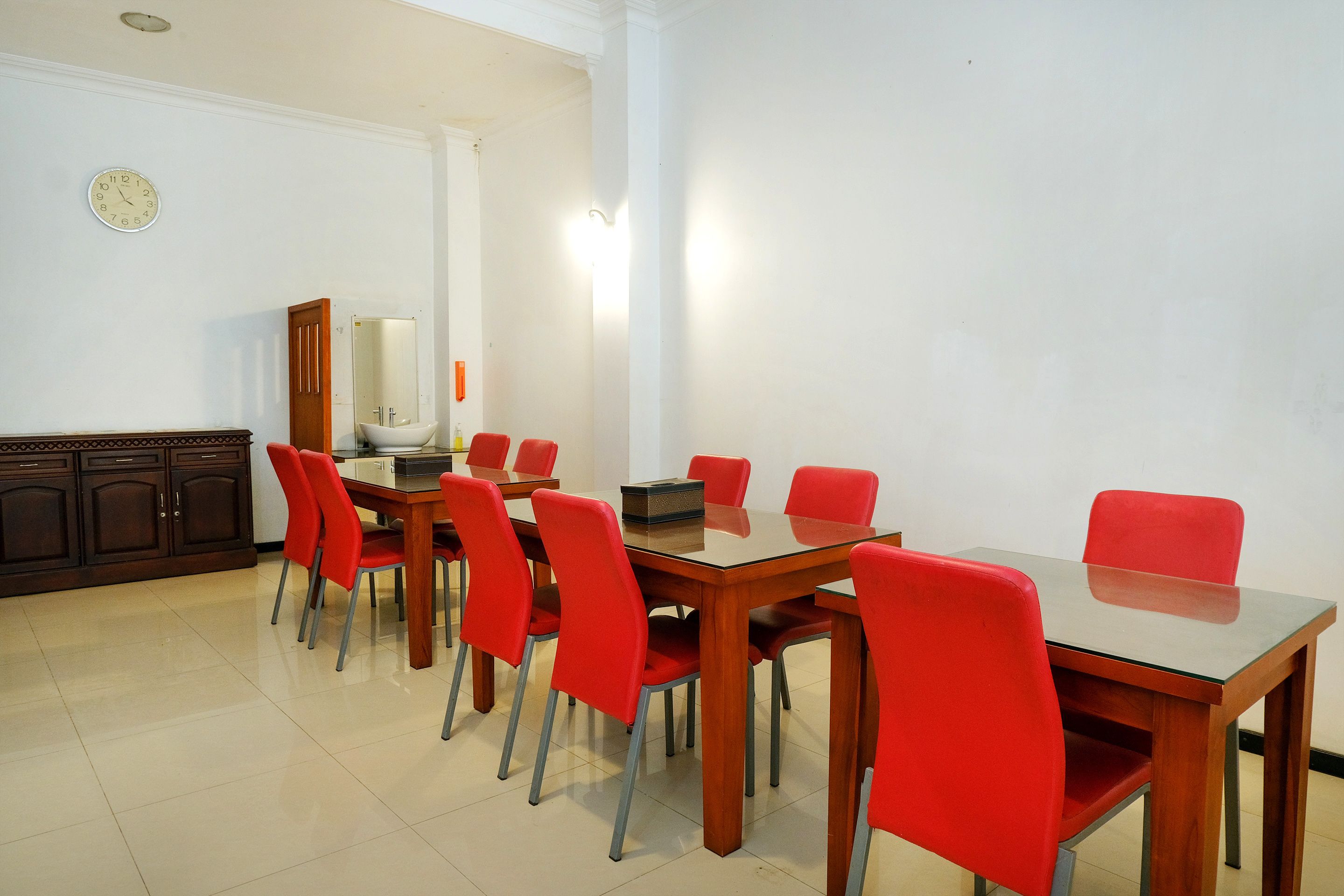 Foto - Super OYO OYO Capital O 514 Omah Pari Boutique Hotel