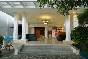 Property entrance - Super OYO OYO Capital O 514 Omah Pari Boutique Hotel (Yogyakarta)