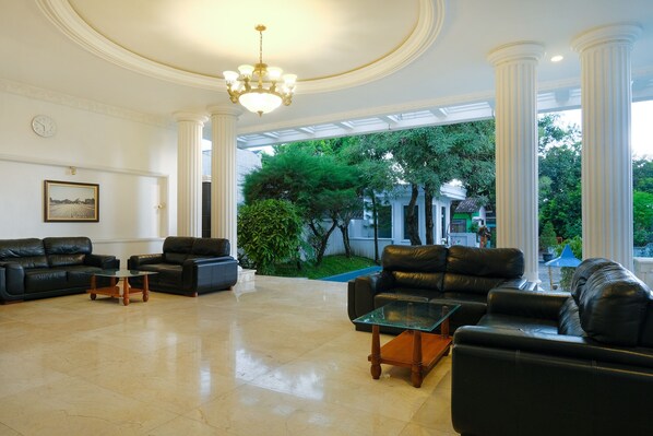 Lobby - Super OYO OYO Capital O 514 Omah Pari Boutique Hotel (Yogyakarta)