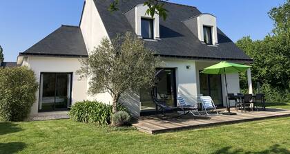 House near the sea (500 m)