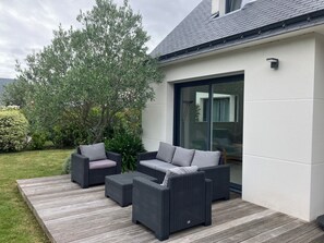 Terrace/patio - House near the sea (500 m) (Le Tour-du-Parc)